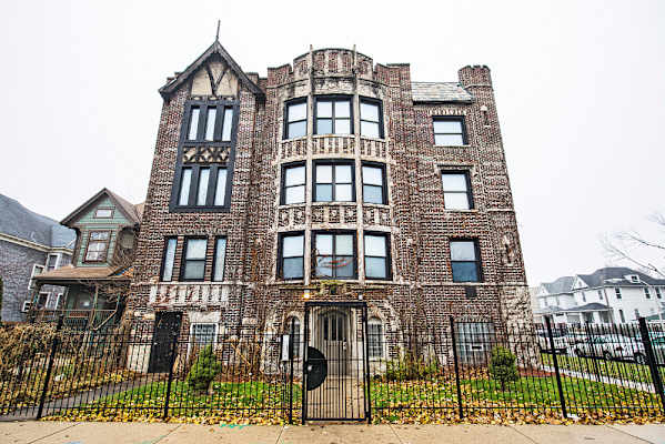 654 N Pine Ave property